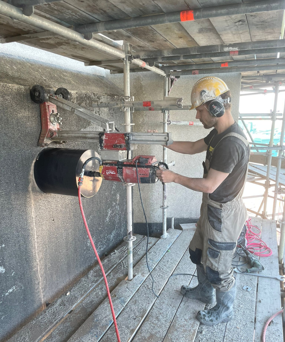 Dienst_Diamantboren_DeJongBeton
